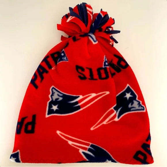 New England Patriots Winter Fleece Beanie Logo Hat Red and Blue - Picture 1 of 4